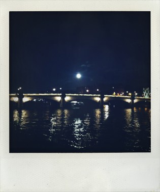 Full moon over the Seine