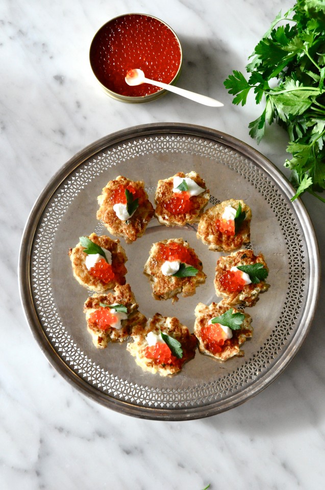 Cauliflower fritters with yogurt and salmon roe