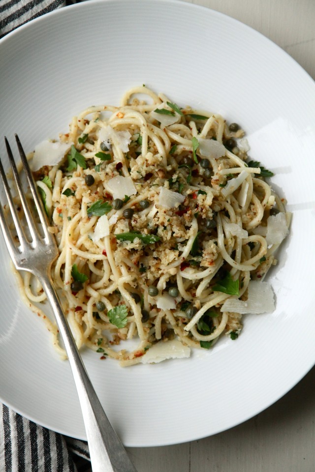  Spaghetti with cauliflower pesto